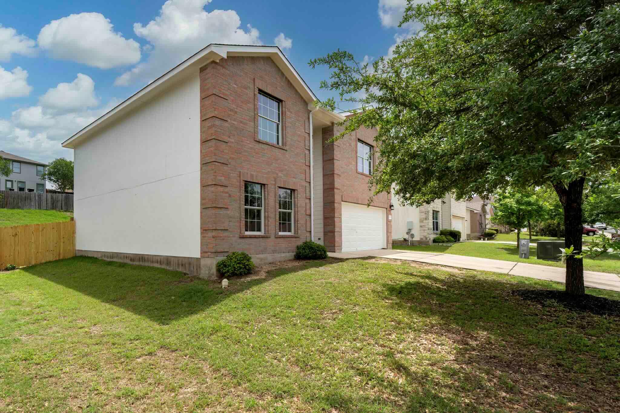 208 Dandelion Loop Property Photo 1