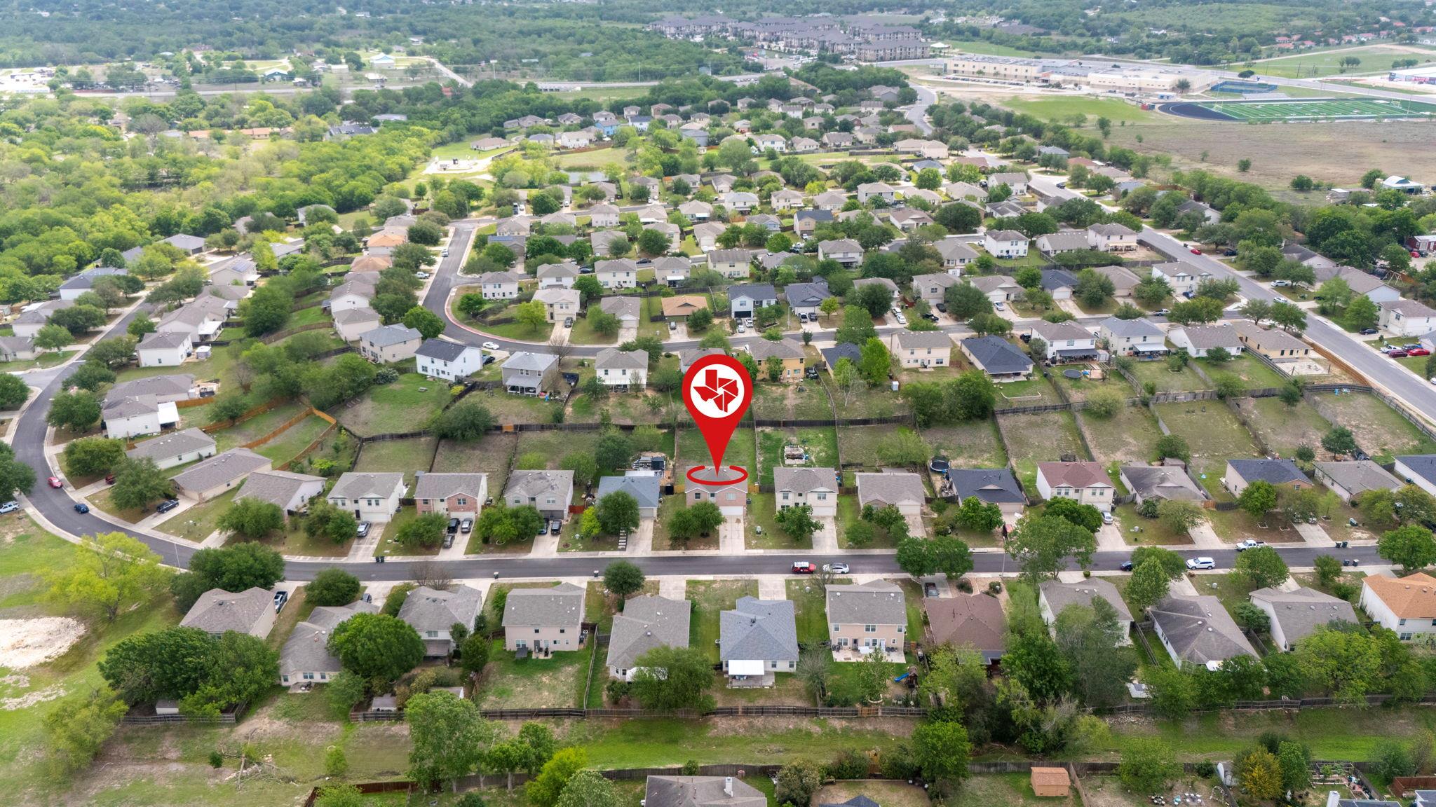 208 Dandelion Loop Property Photo 3