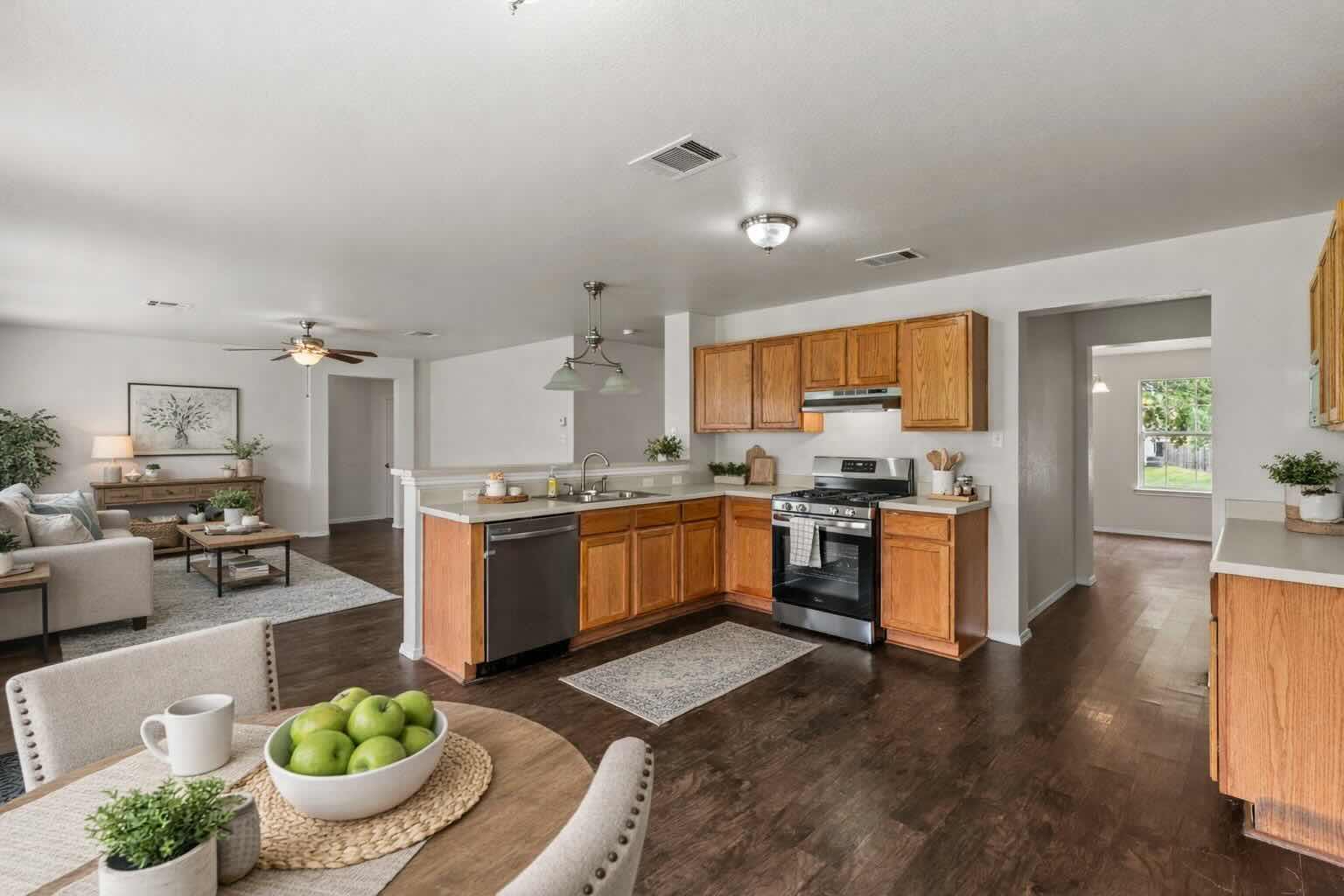 208 Dandelion Loop Property Photo 4