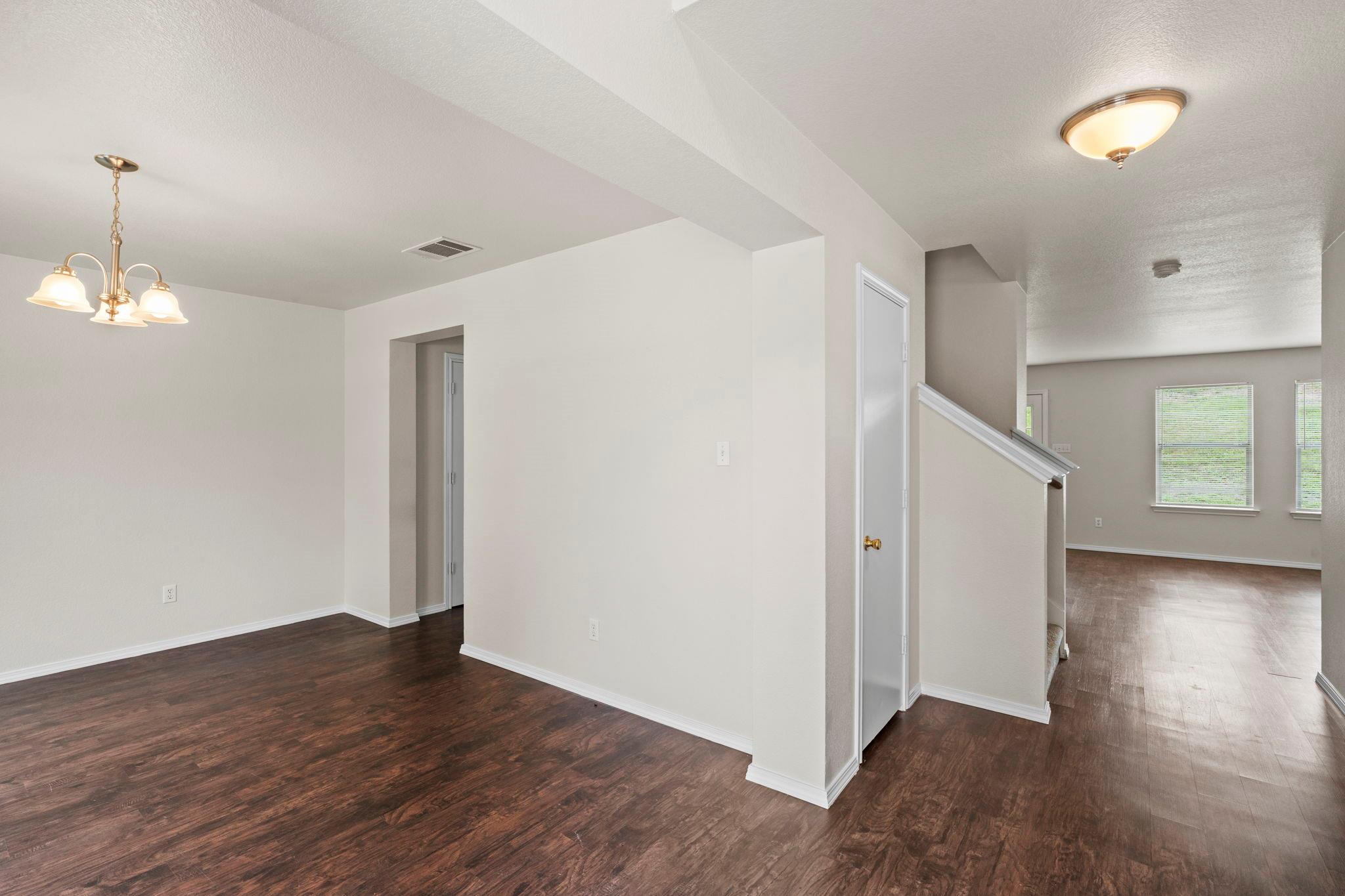 208 Dandelion Loop Property Photo 9