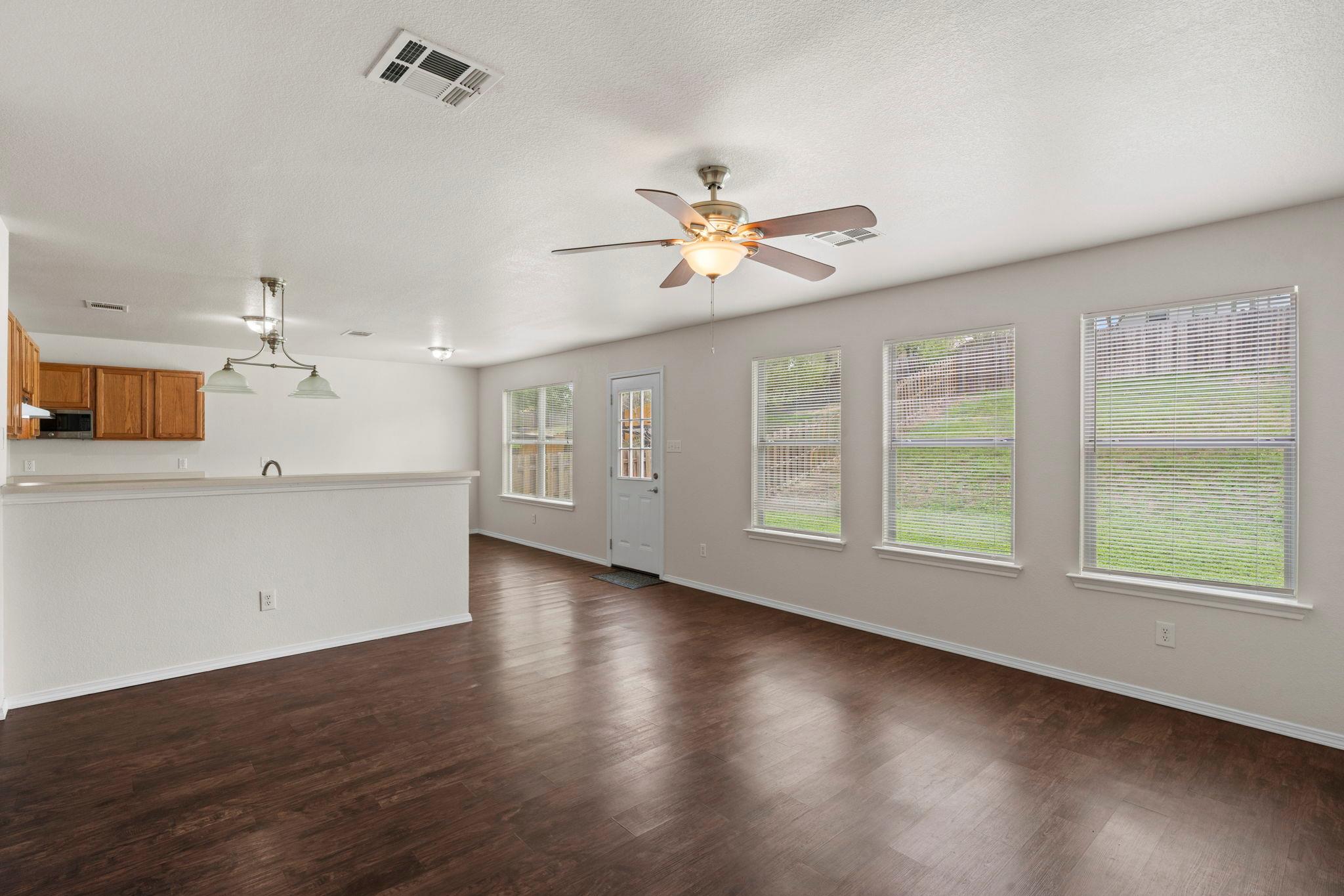 208 Dandelion Loop Property Photo 15