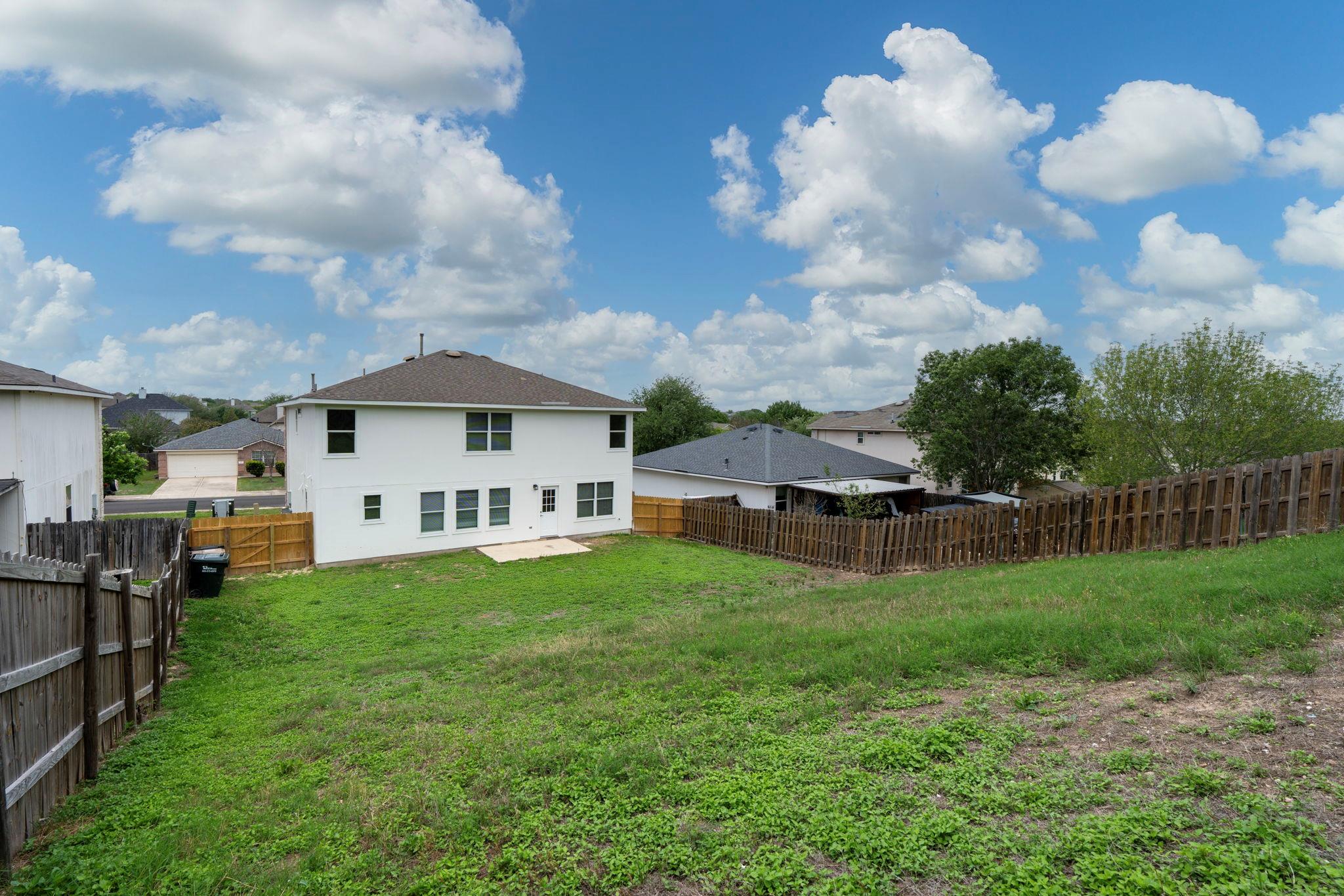 208 Dandelion Loop Property Photo 35