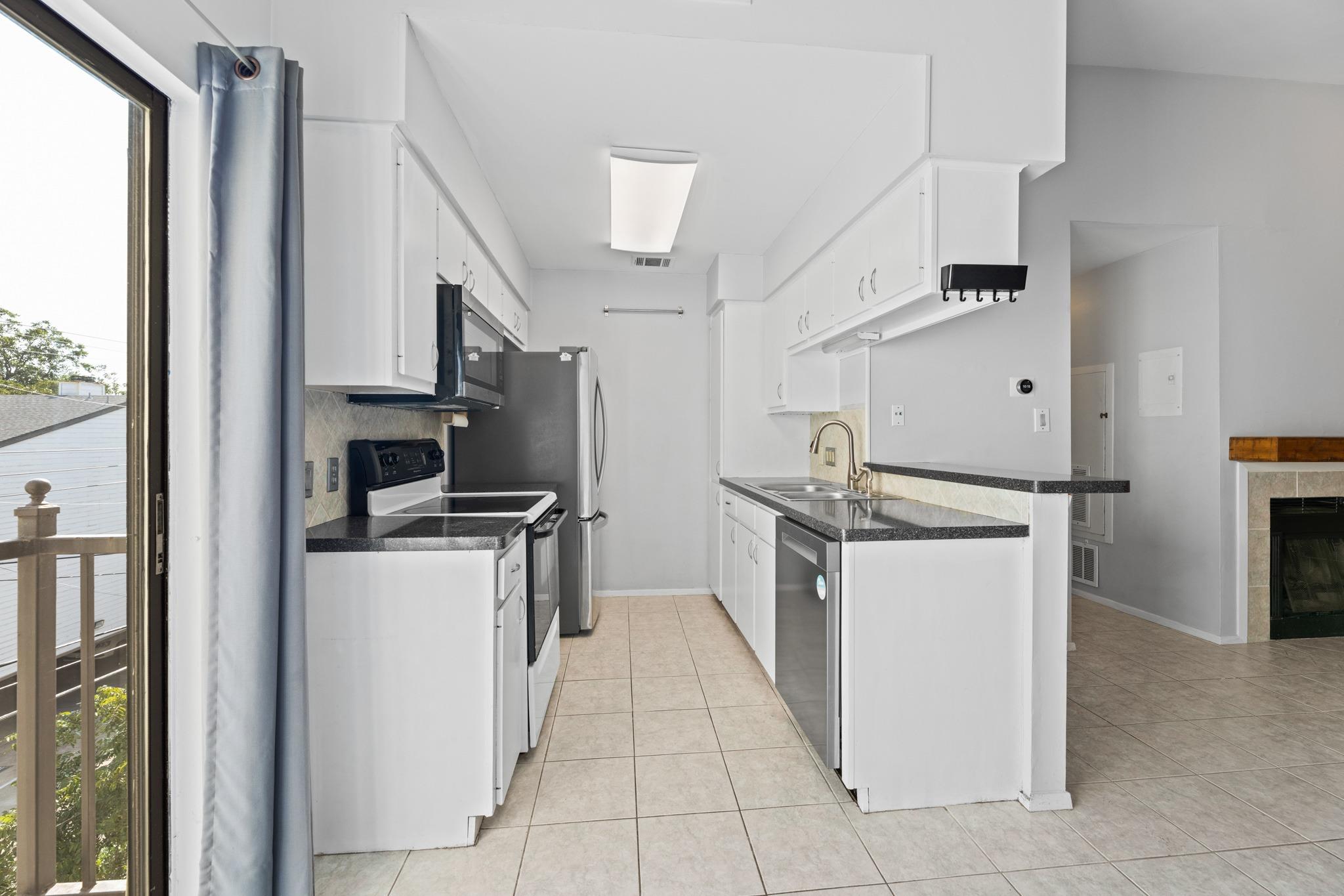 106 E 30th St #308 Property Photo 13