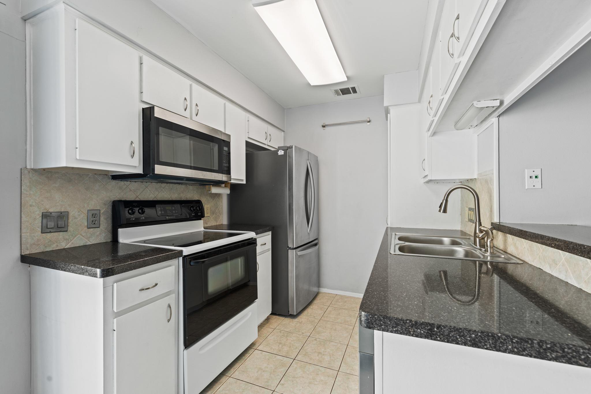 106 E 30th St #308 Property Photo 14