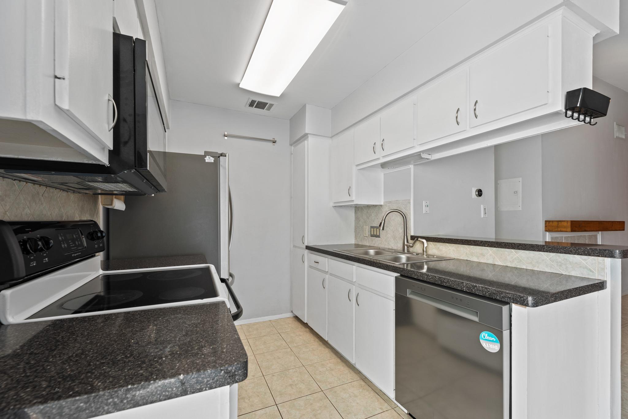 106 E 30th St #308 Property Photo 17