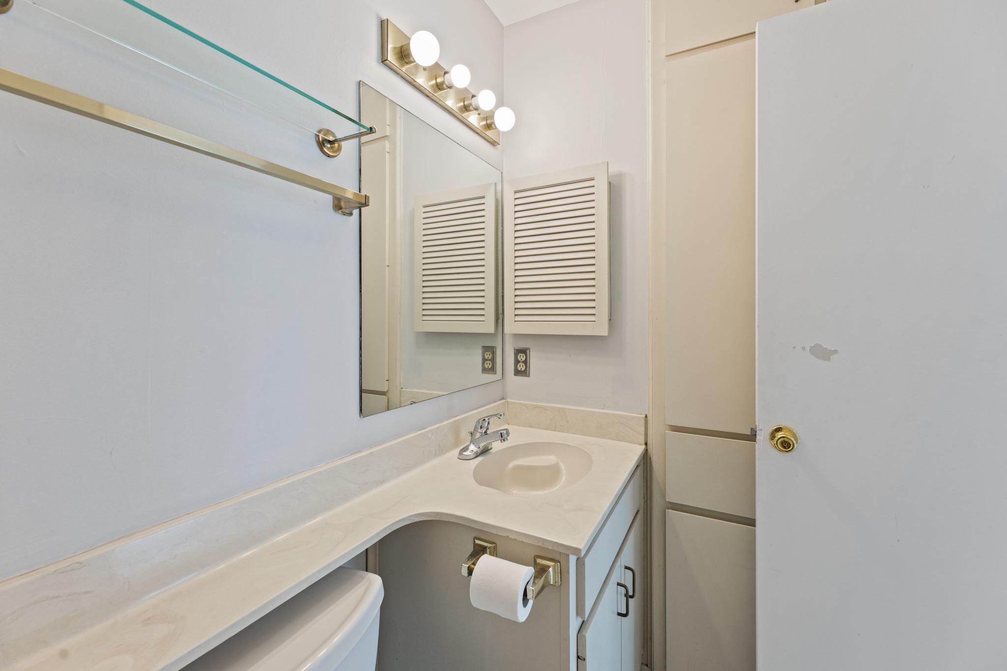 106 E 30th St #308 Property Photo 26