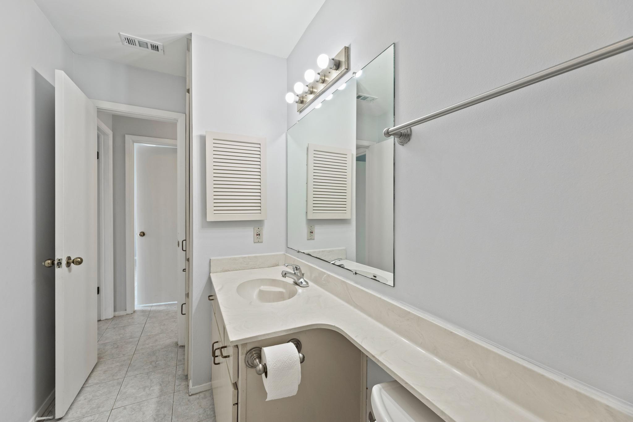 106 E 30th St #308 Property Photo 30