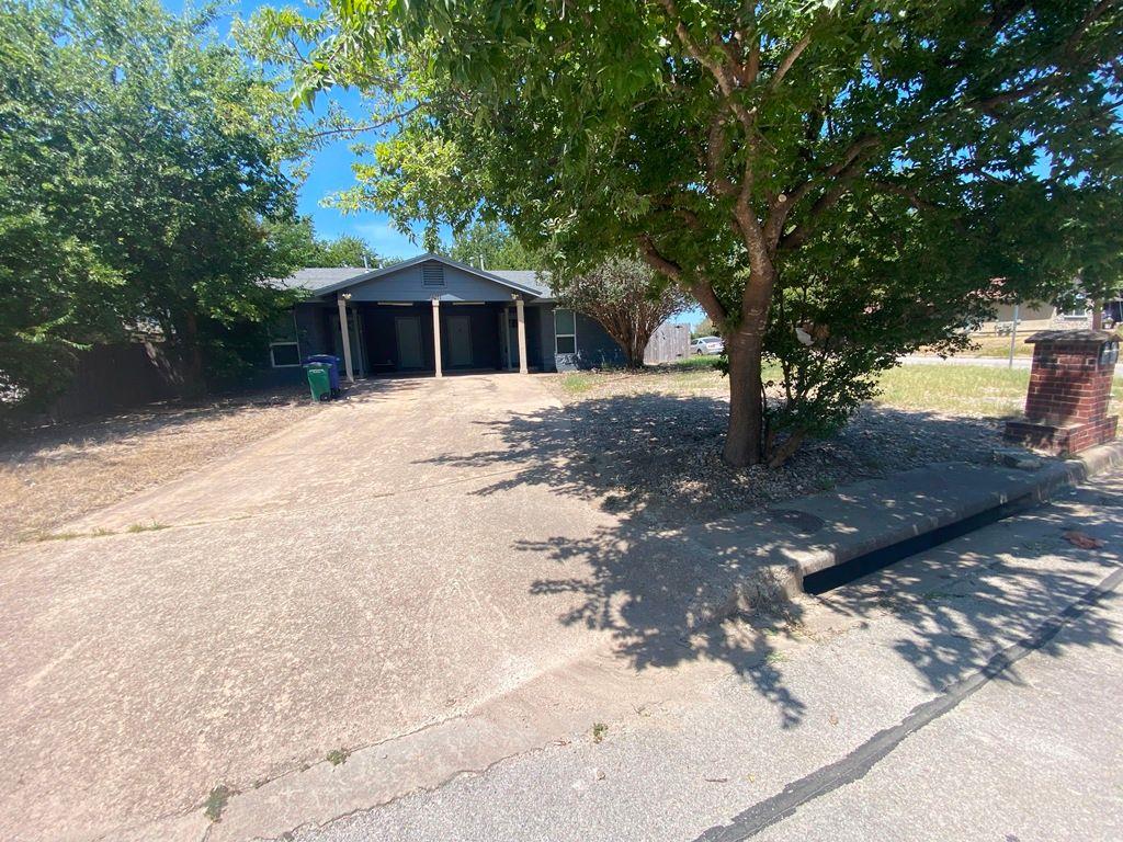 3411 Lynridge Dr #b Property Photo 1