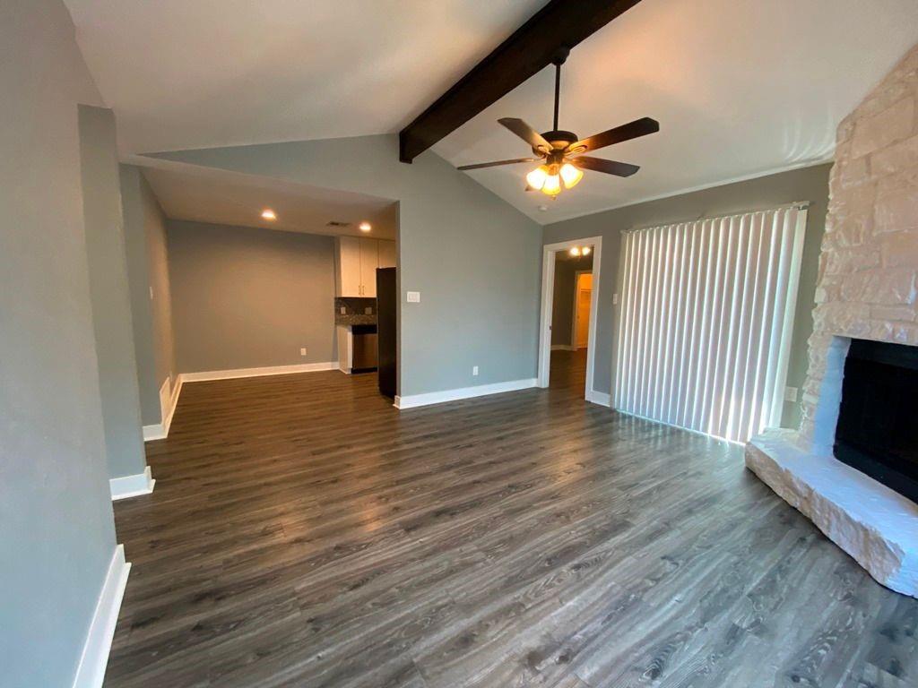 3411 Lynridge Dr #b Property Photo 9