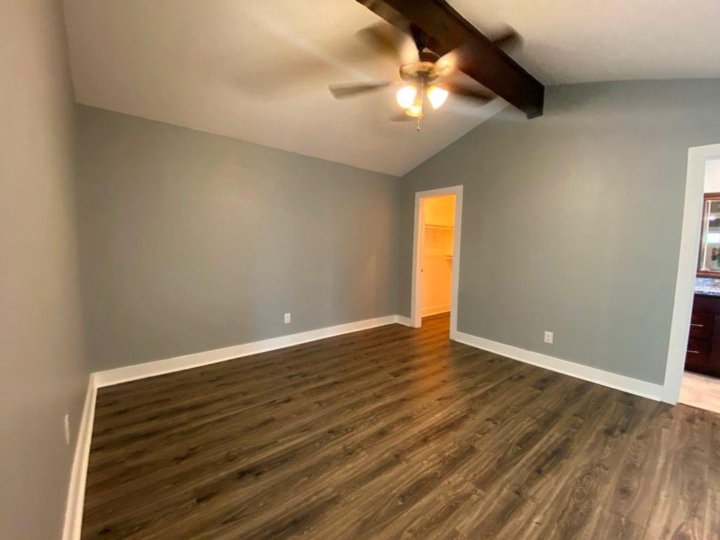 3411 Lynridge Dr #b Property Photo 20
