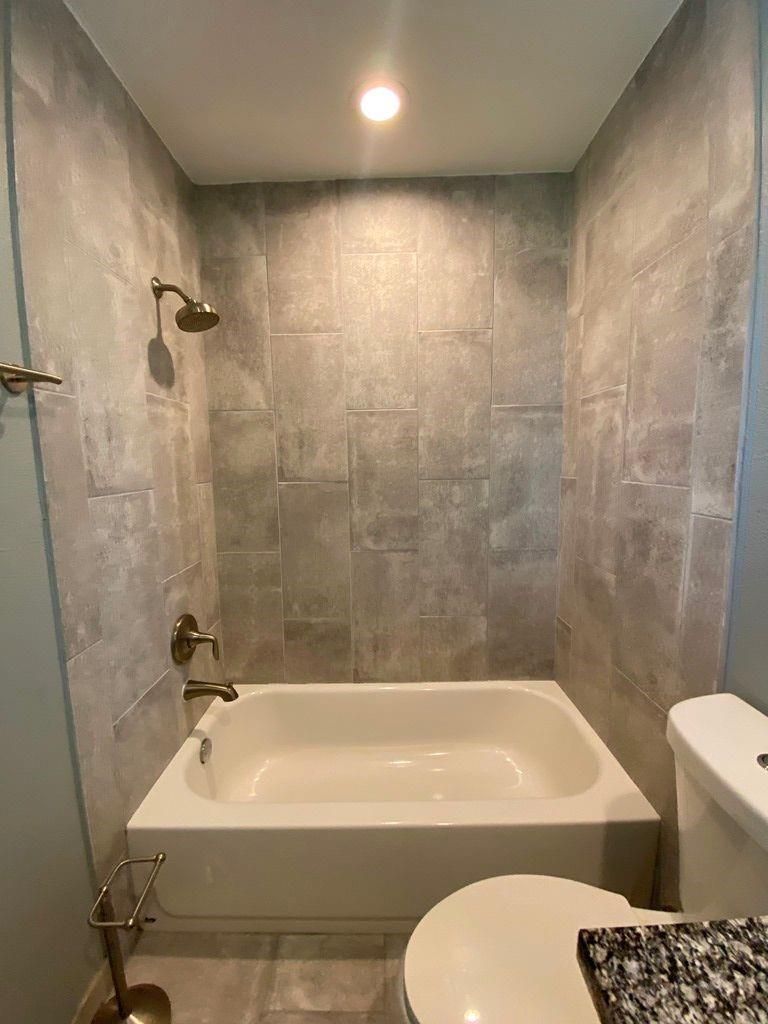 3411 Lynridge Dr #b Property Photo 23