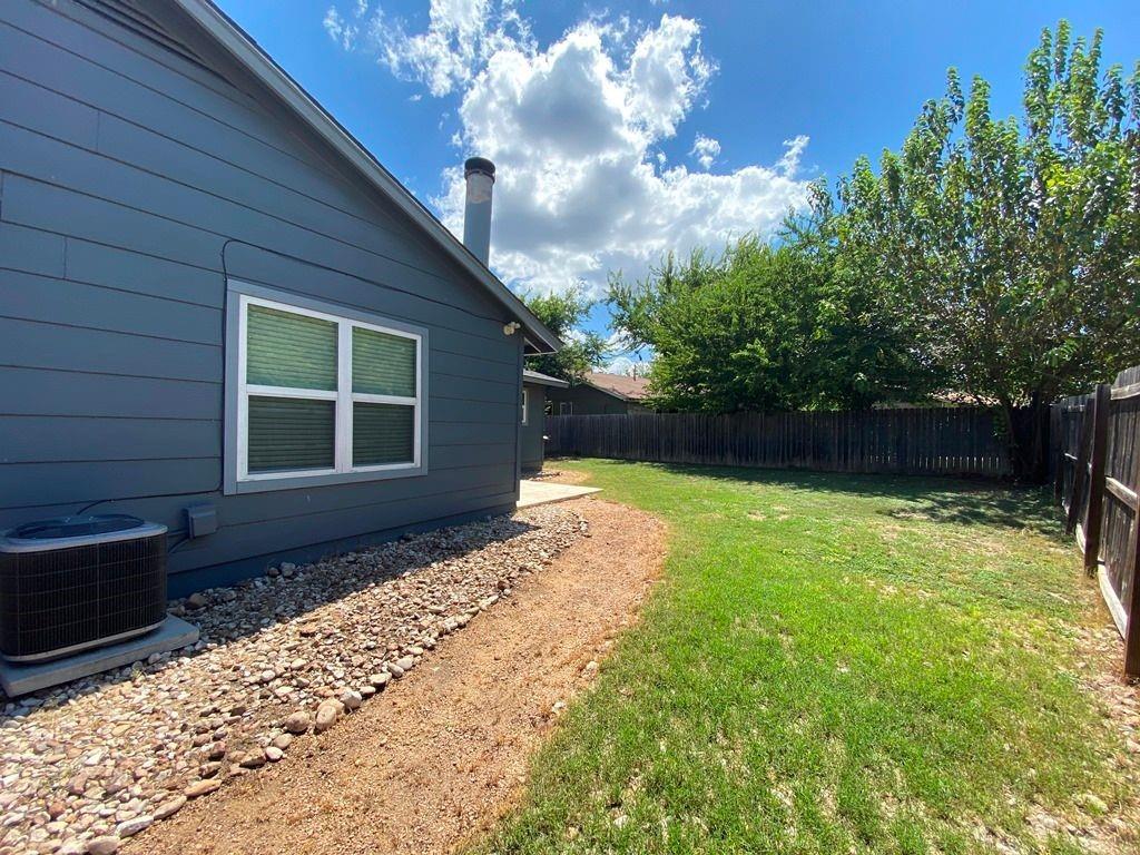 3411 Lynridge Dr #b Property Photo 28