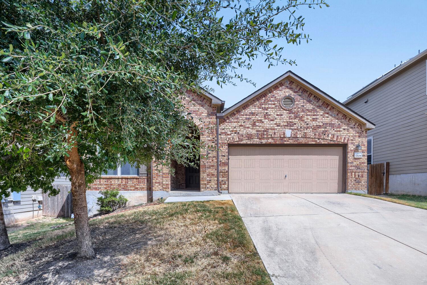 6808 Ondantra Bnd Property Photo 1
