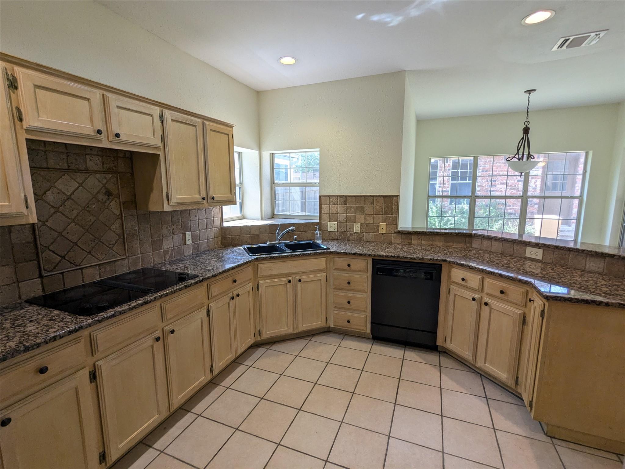 7602 Mifflin Kenedy Ter Property Photo 12