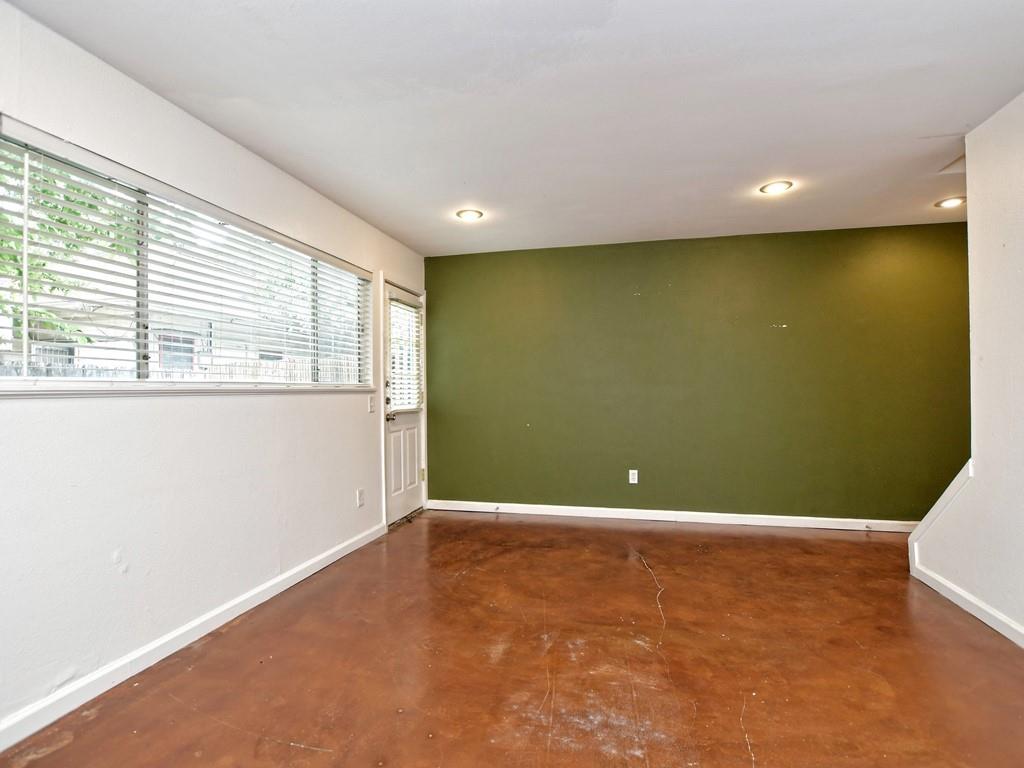 604 Franklin Blvd #b Property Photo 5