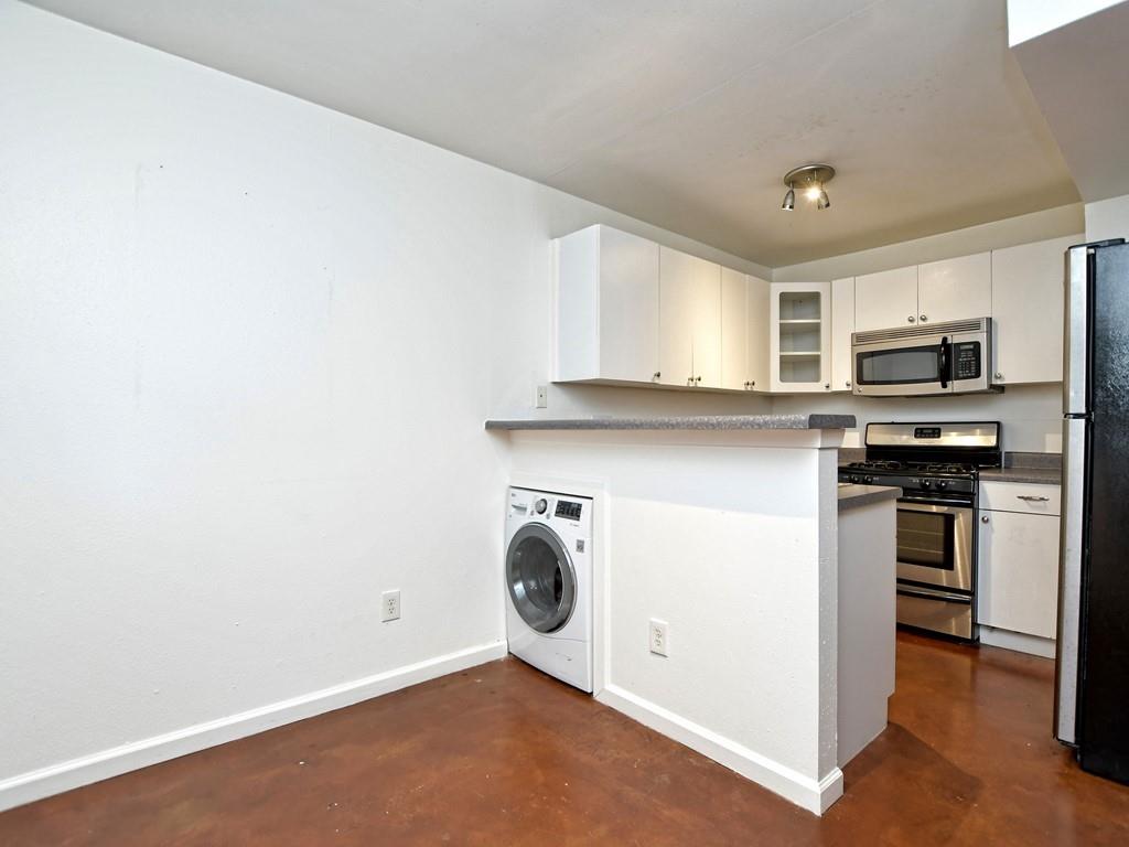 604 Franklin Blvd #b Property Photo 8