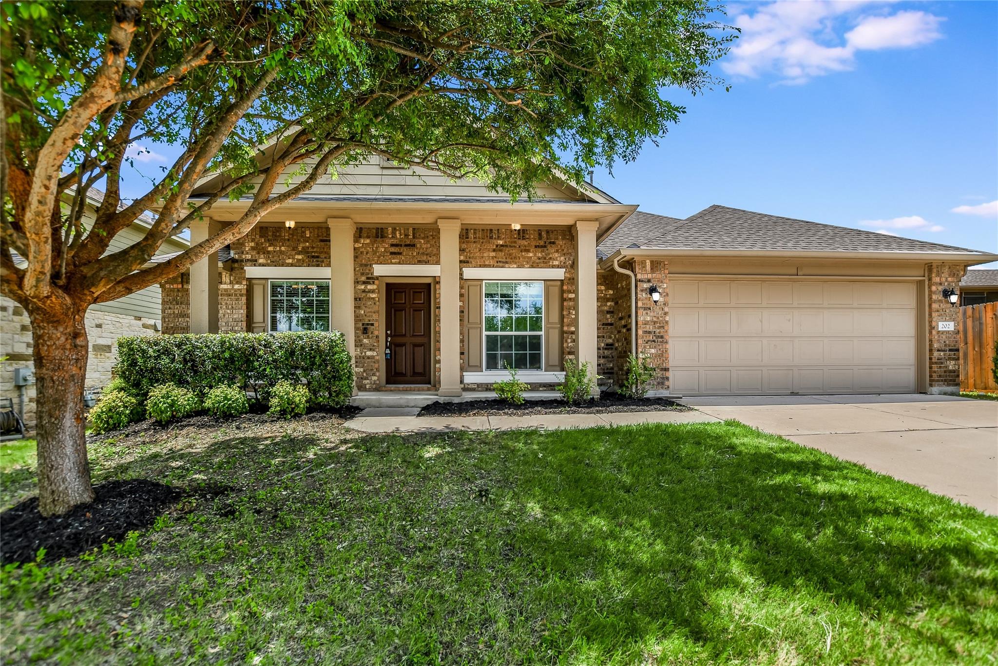 202 Paul Azinger Ct Property Photo 1