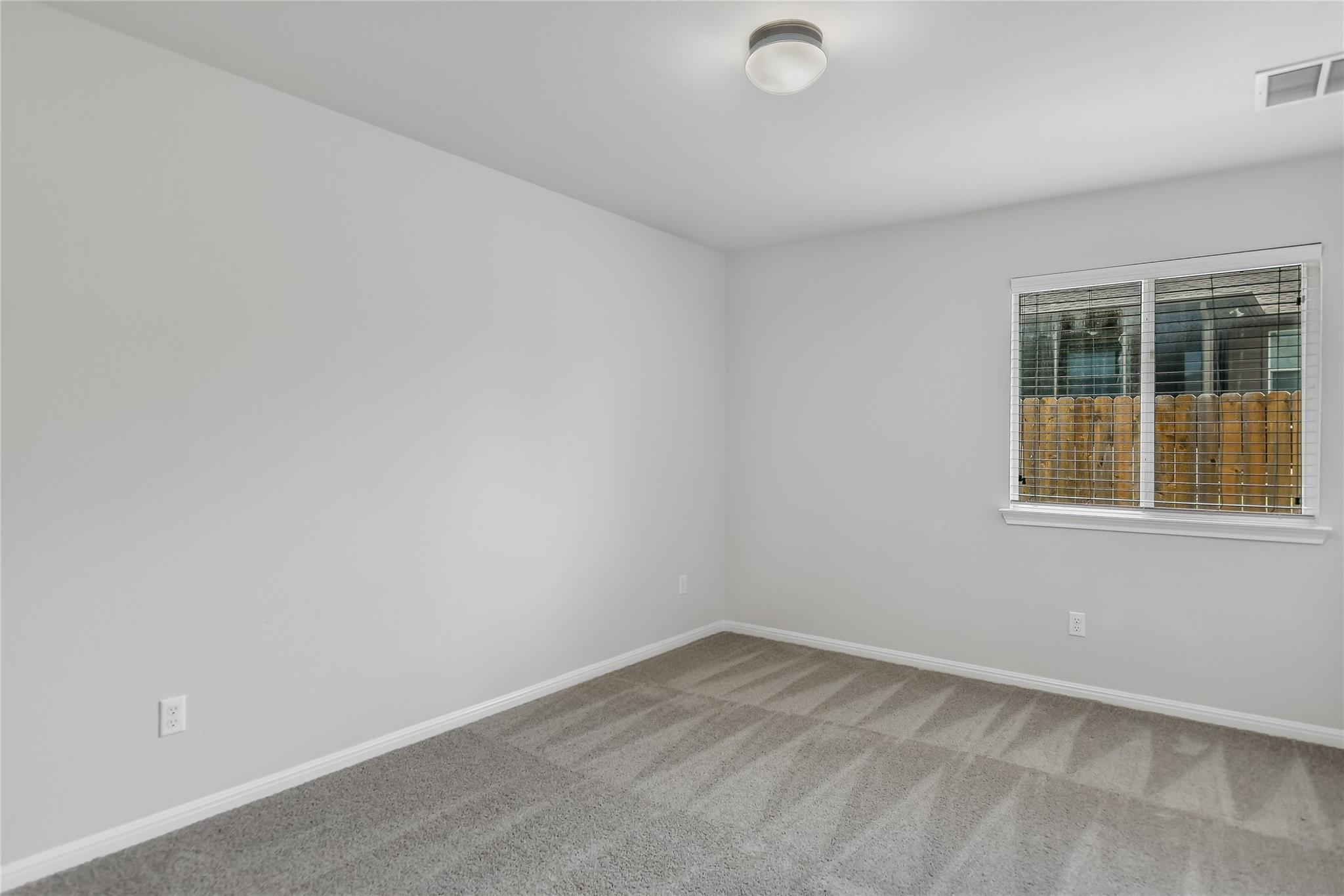 202 Paul Azinger Ct Property Photo 3