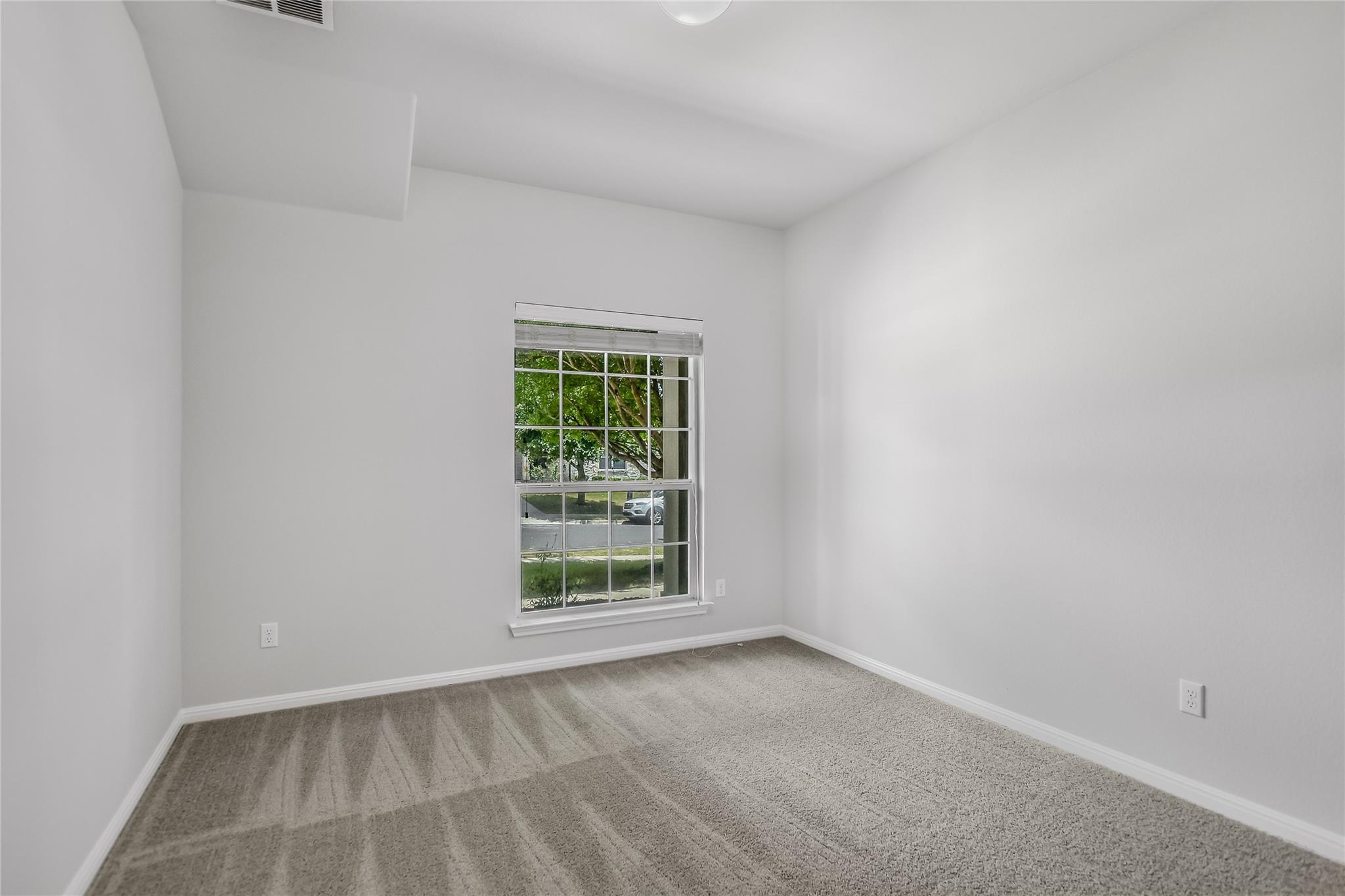 202 Paul Azinger Ct Property Photo 7
