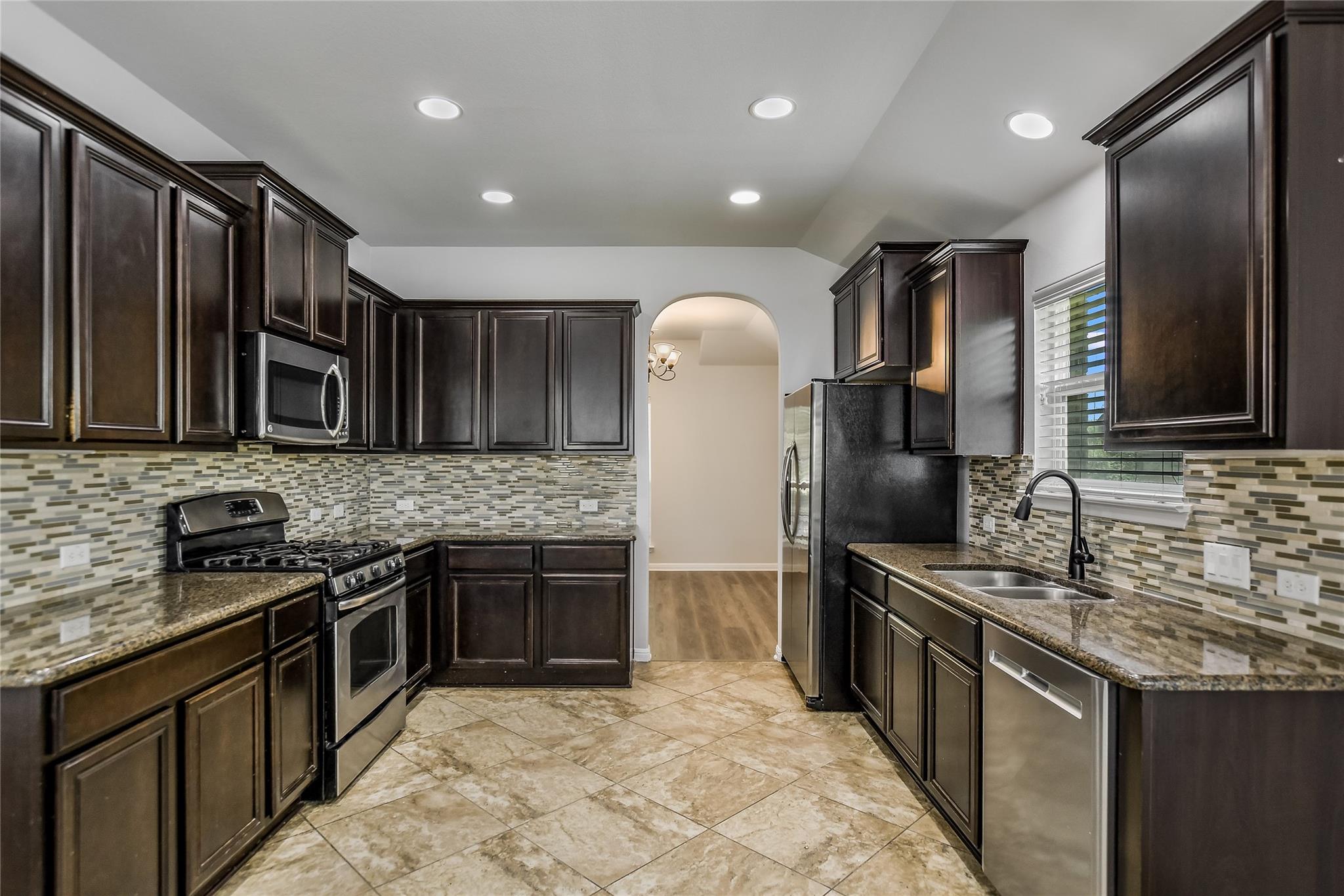 202 Paul Azinger Ct Property Photo 13