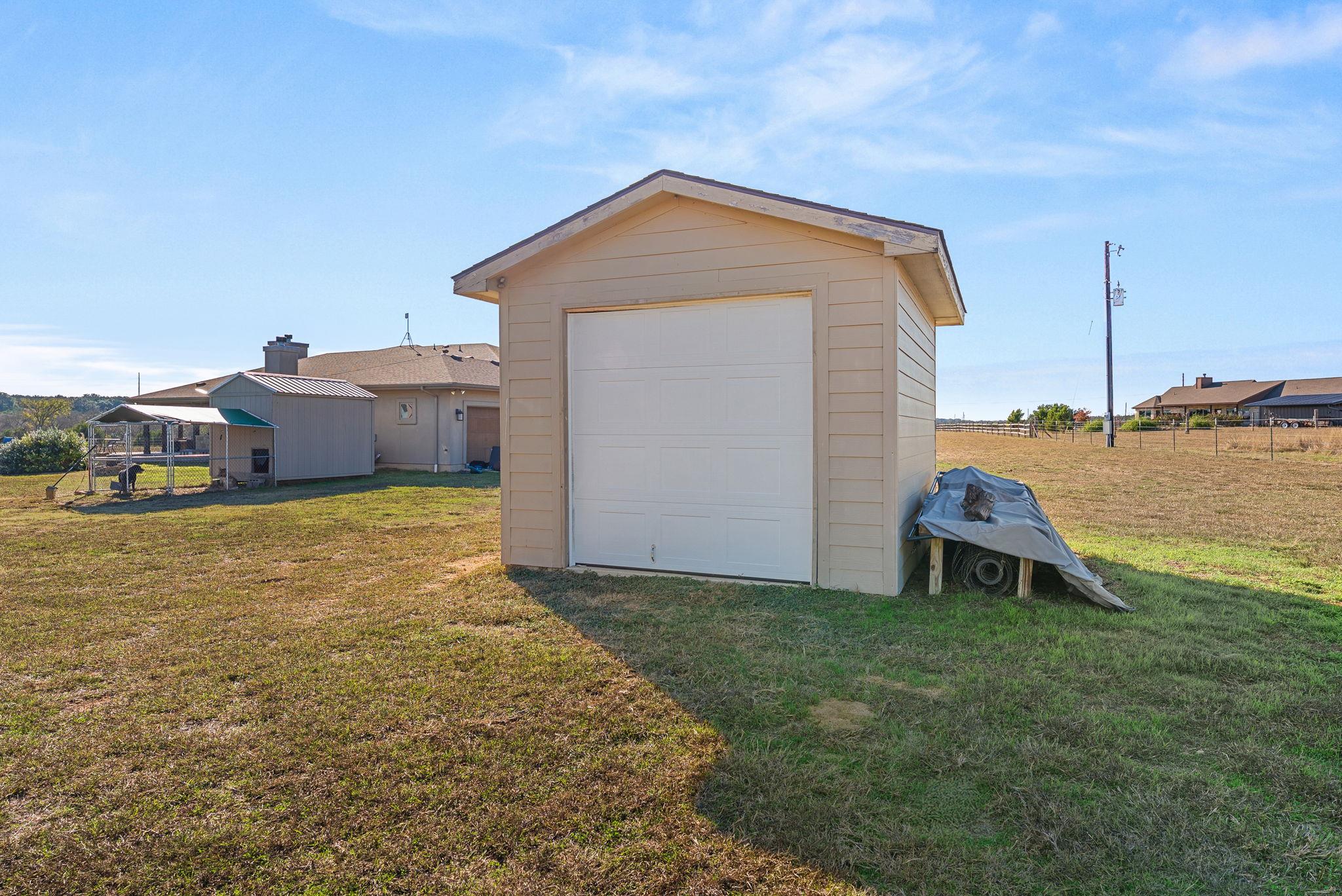 209 Stonehouse Dr Property Photo 35
