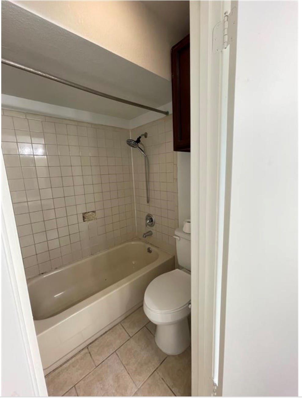 907 Canterfield Ln Property Photo 15