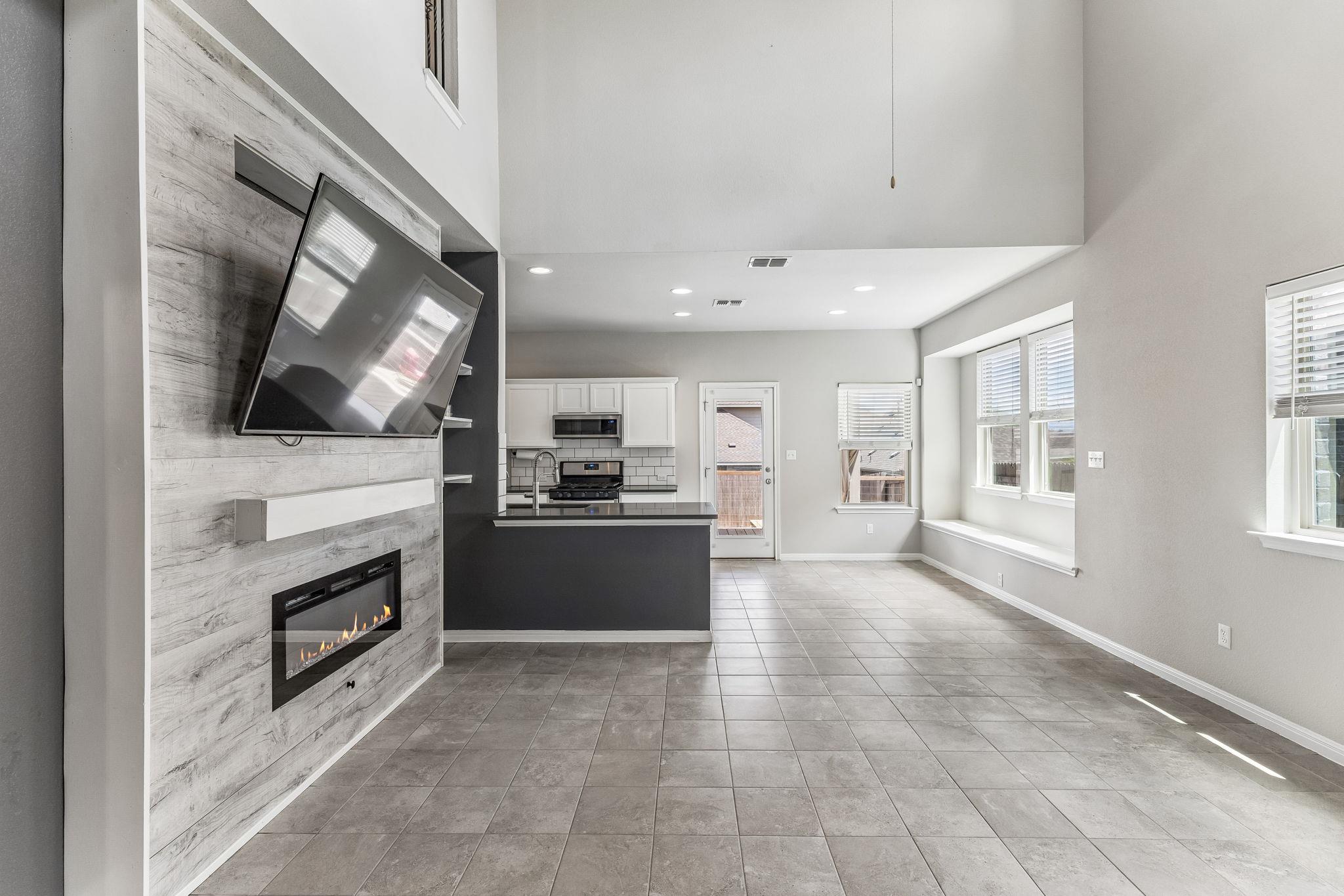 689 Nautical Loop Property Photo 8
