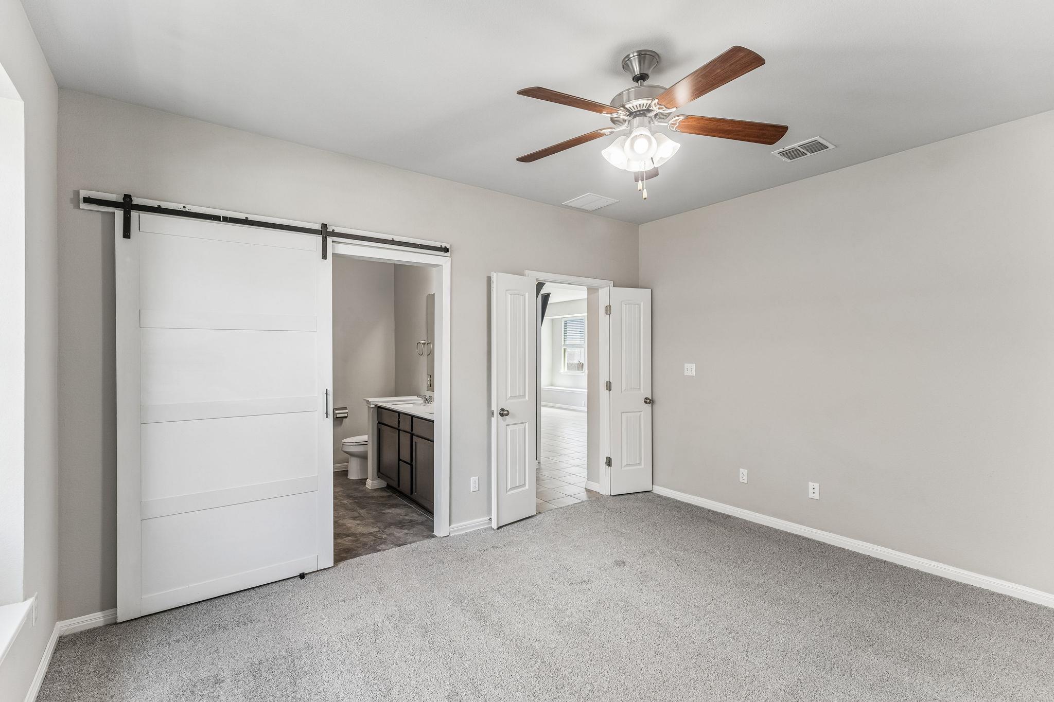 689 Nautical Loop Property Photo 16
