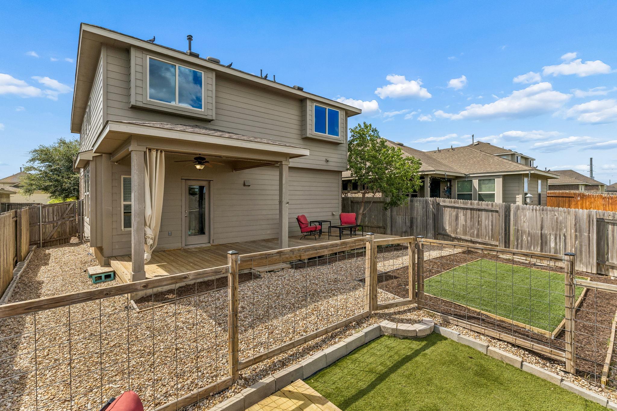 689 Nautical Loop Property Photo 29