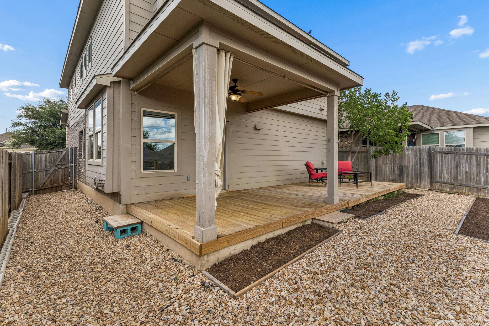 689 Nautical Loop Property Photo 31