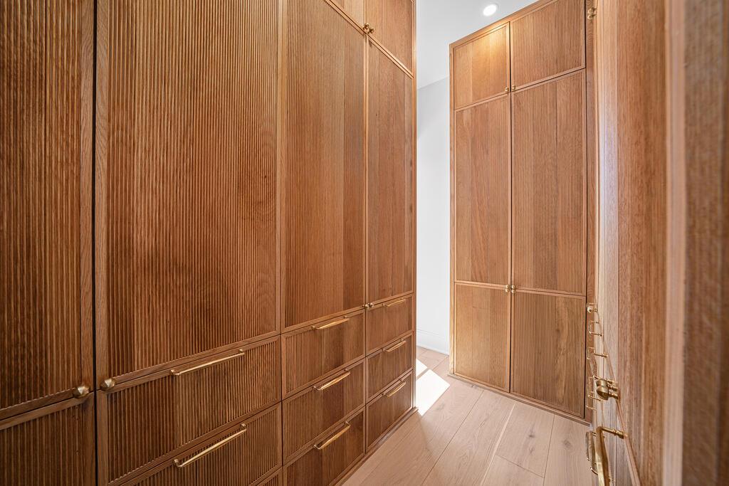 518 Interlaken St Property Photo 18