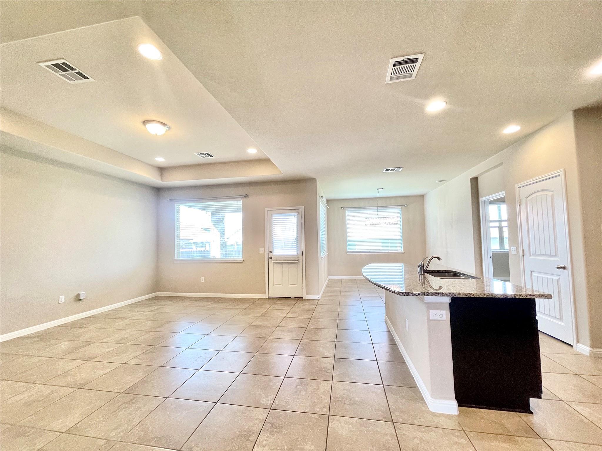 16412 Vescovo Ln Property Photo 7