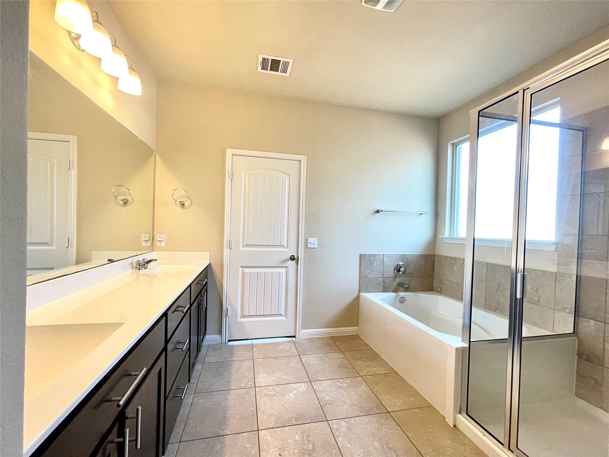 16412 Vescovo Ln Property Photo 18