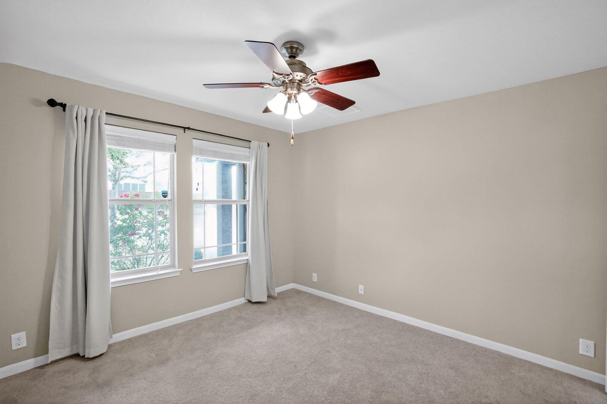 1313 April Meadows Loop Property Photo 6