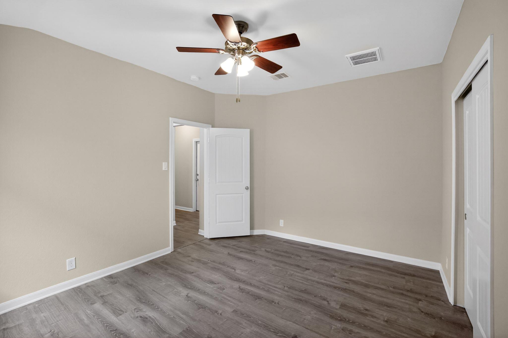 1313 April Meadows Loop Property Photo 9