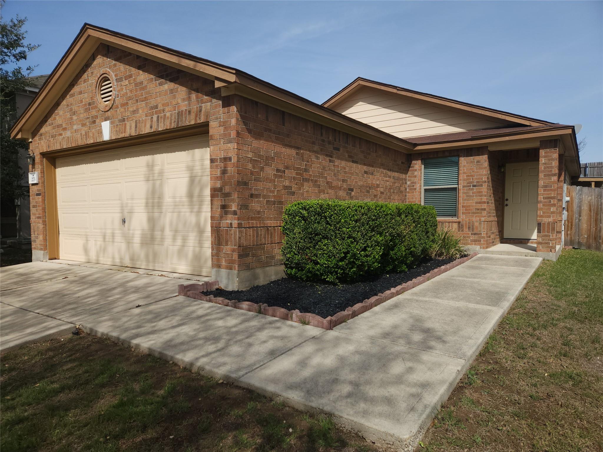 273 Tower Dr Property Photo 5