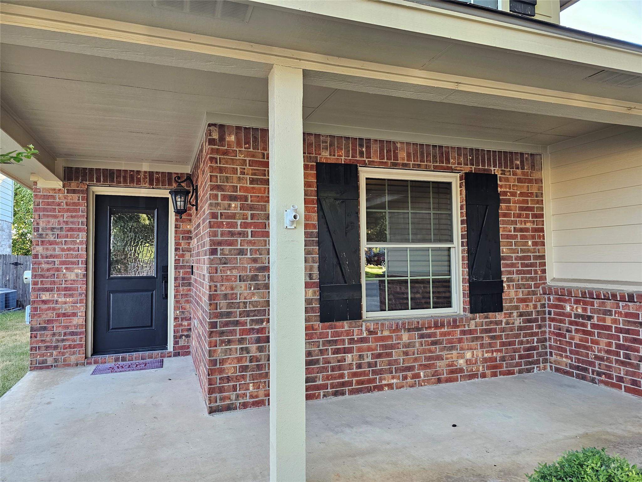 3932 Haleys Way Property Photo 4