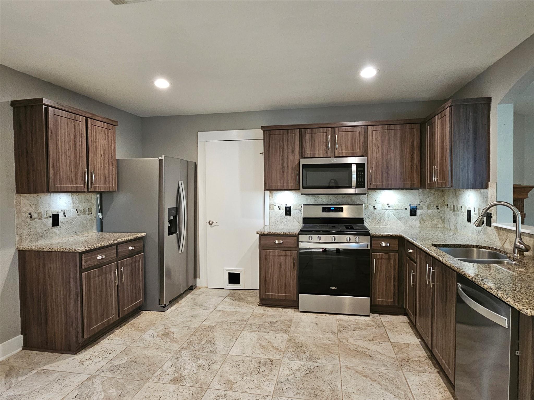 3932 Haleys Way Property Photo 10