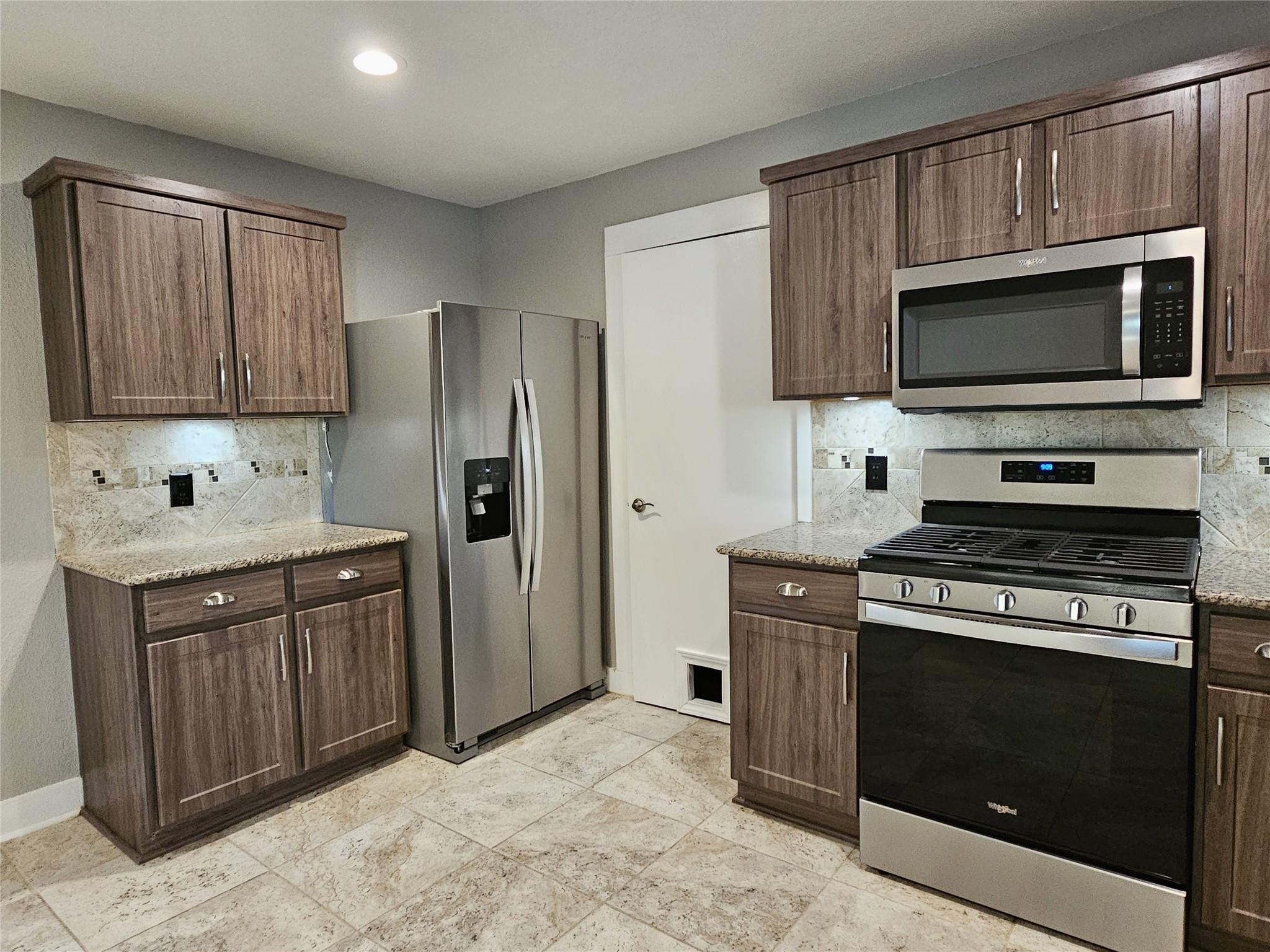 3932 Haleys Way Property Photo 12