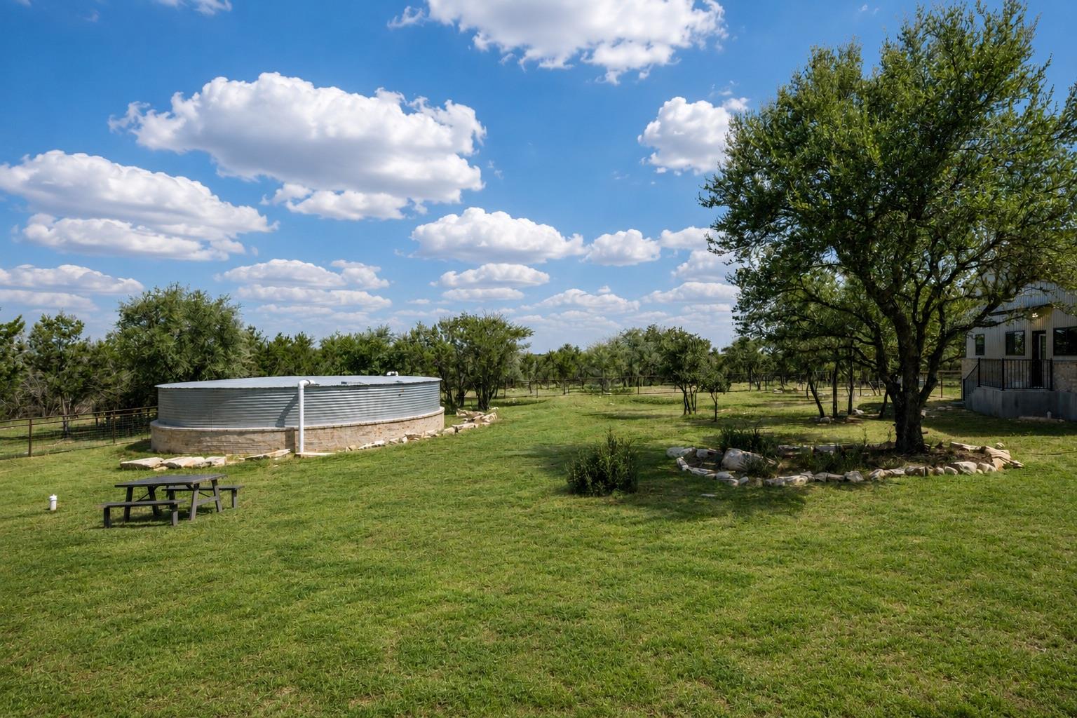 1516 E Flying Owl Dr Property Photo 34
