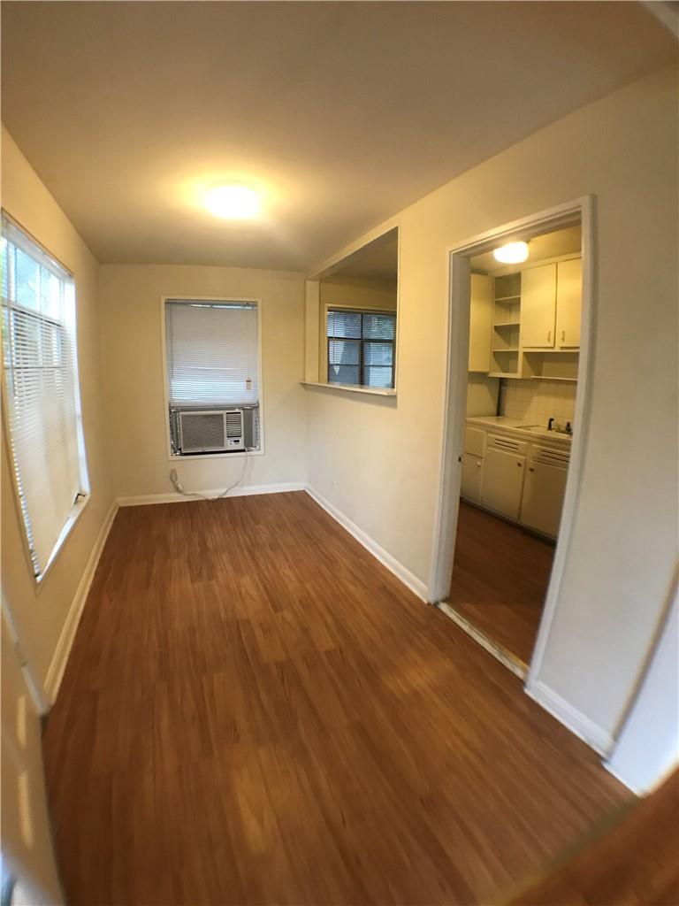 1008 W 25th St C Property Photo 3