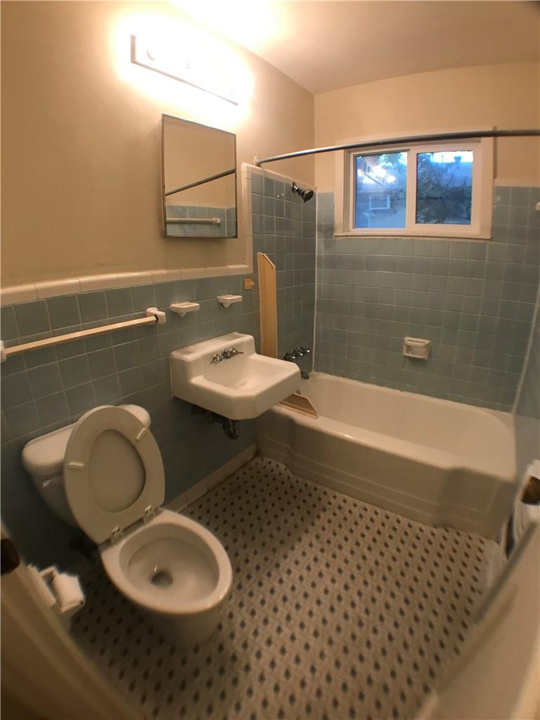 1008 W 25th St C Property Photo 10