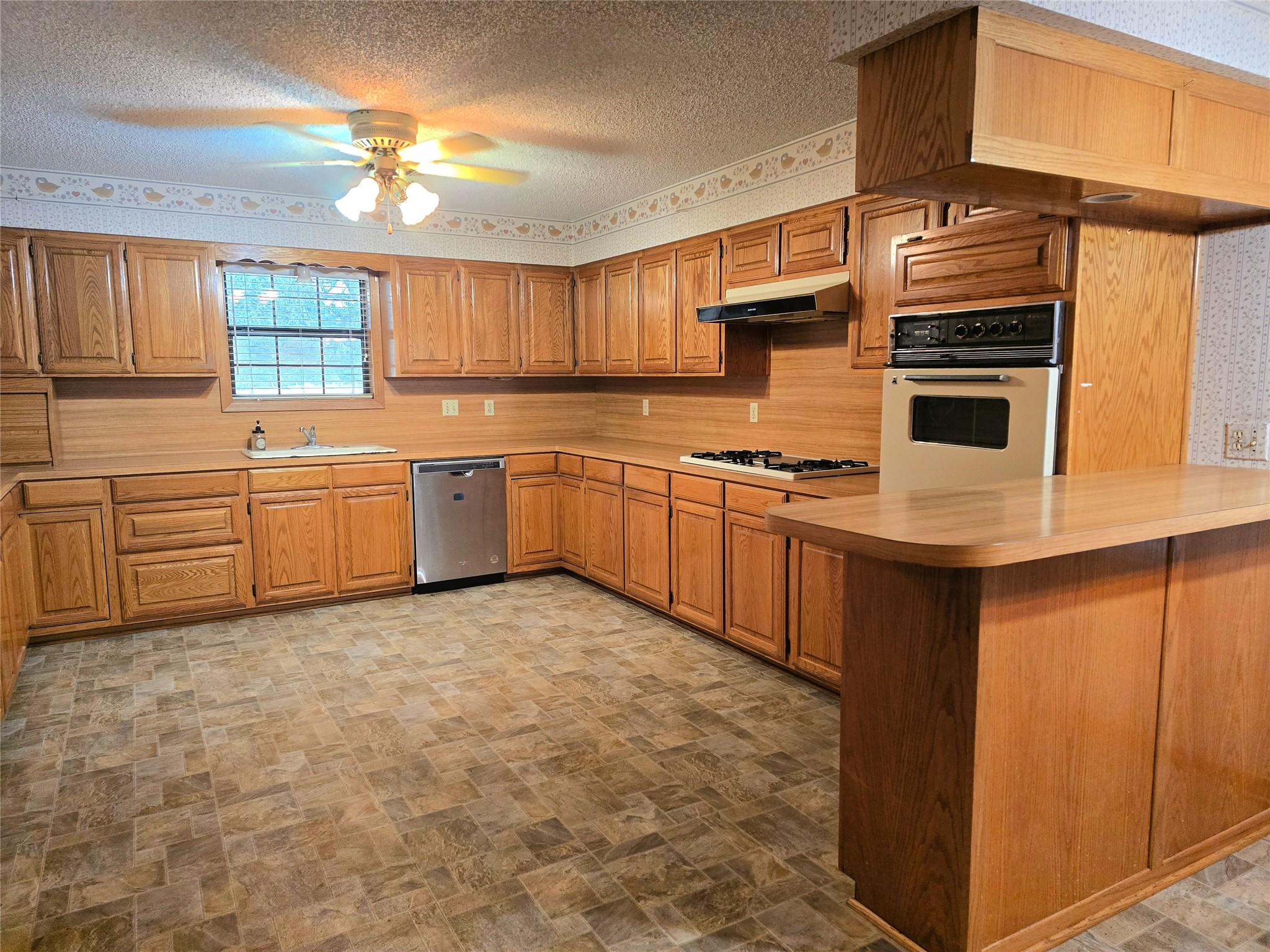 13150 Schoenemann Rd Property Photo 6