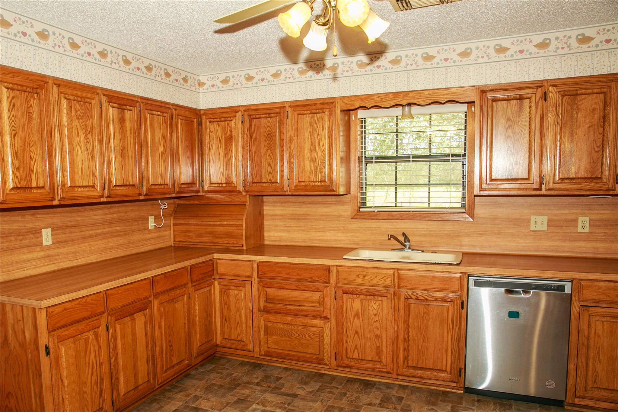 13150 Schoenemann Rd Property Photo 7