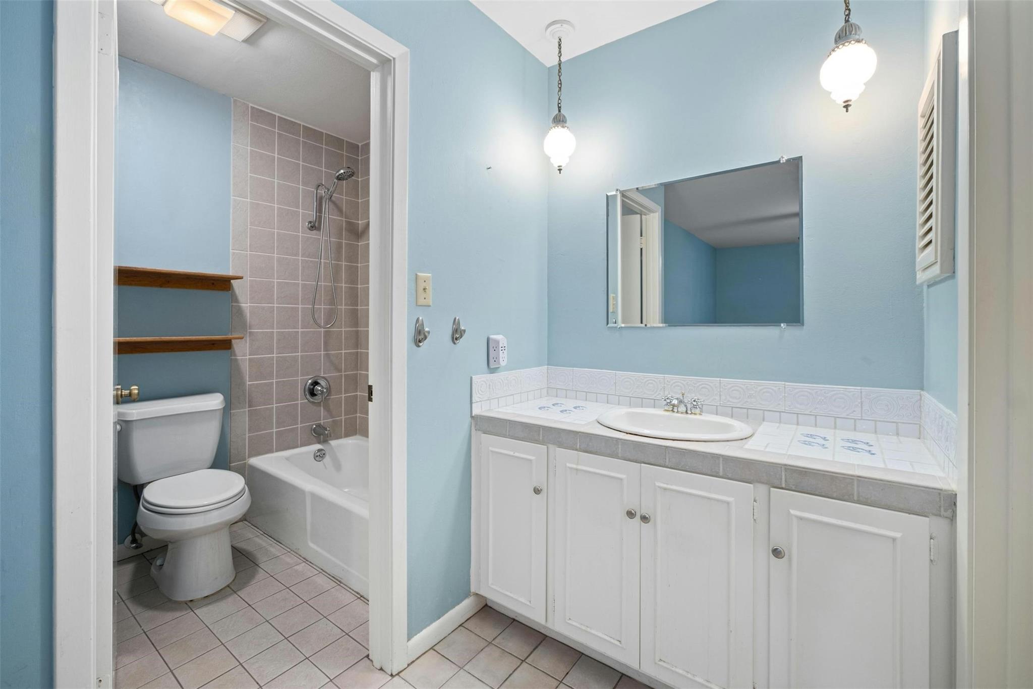 7110 Sungate Dr Property Photo 21