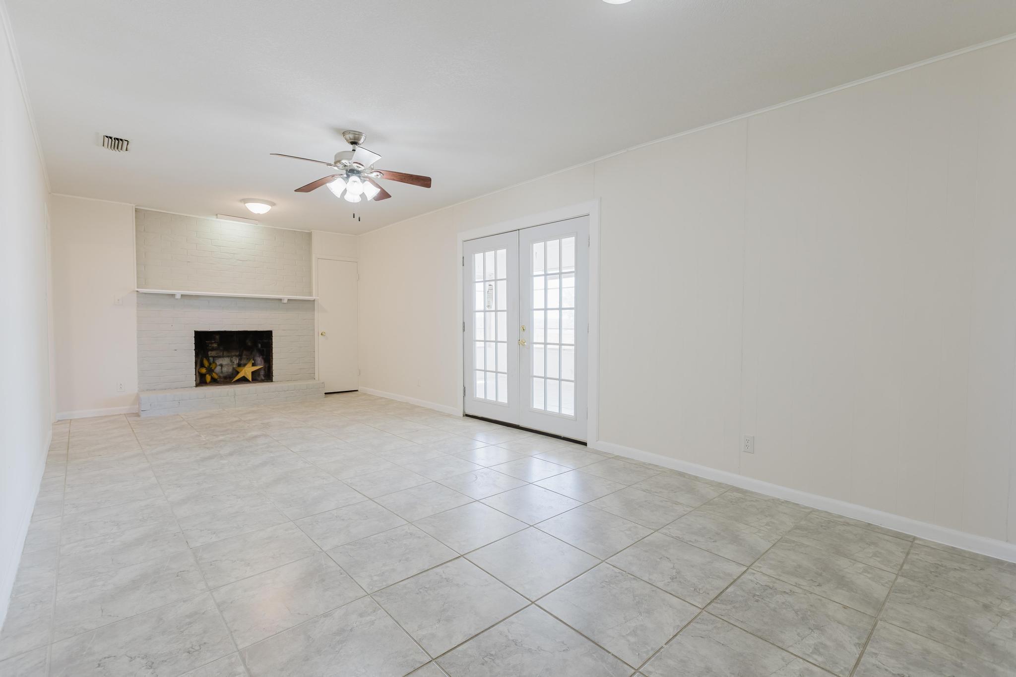 3076 Cotton Gin Rd Property Photo 2