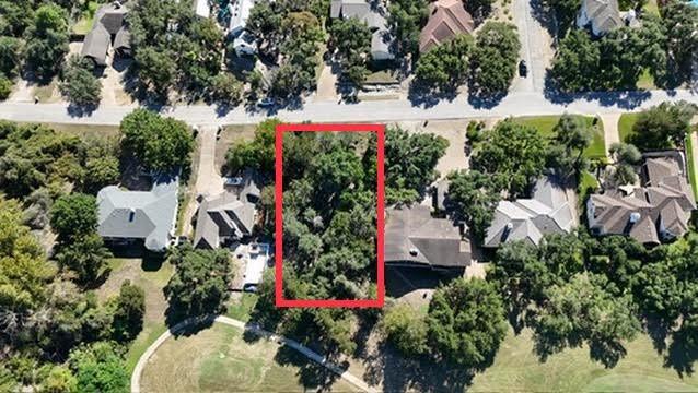 406 Rolling Green Dr Property Photo 3