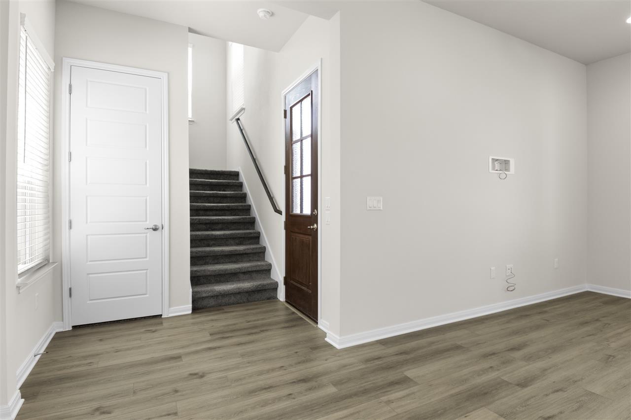 7810 Ella Lee Ln Property Photo 5