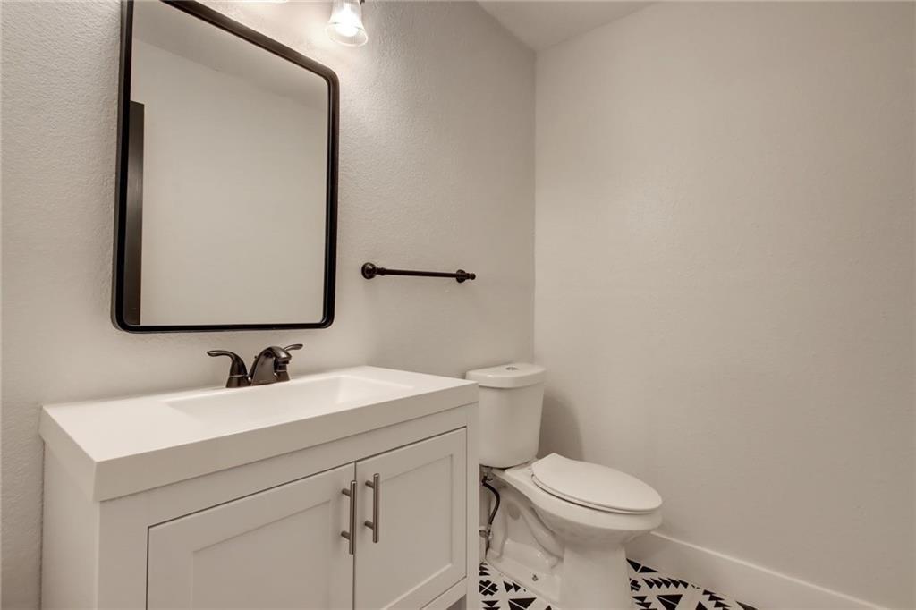 909 Reinli St 109 Property Photo 15