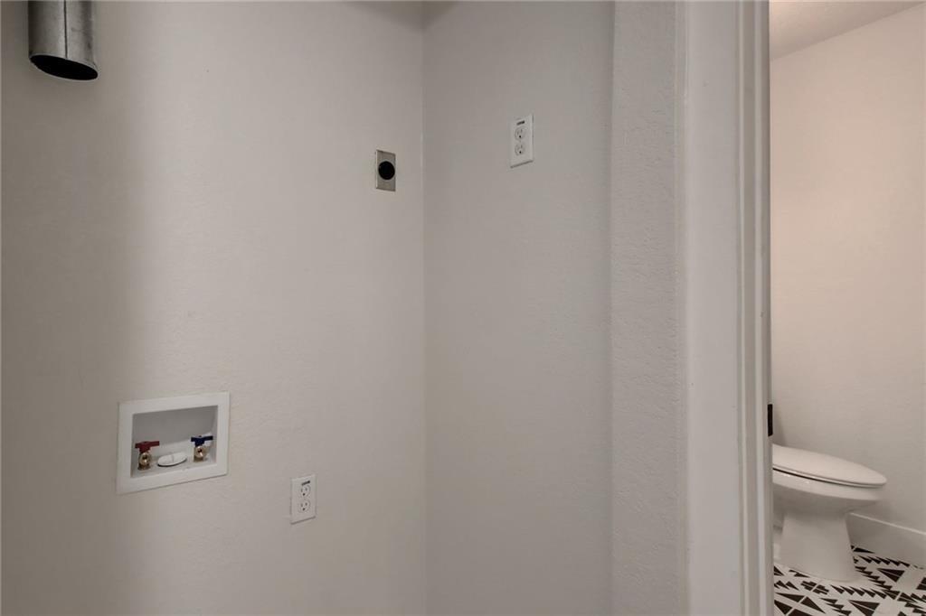 909 Reinli St 109 Property Photo 16